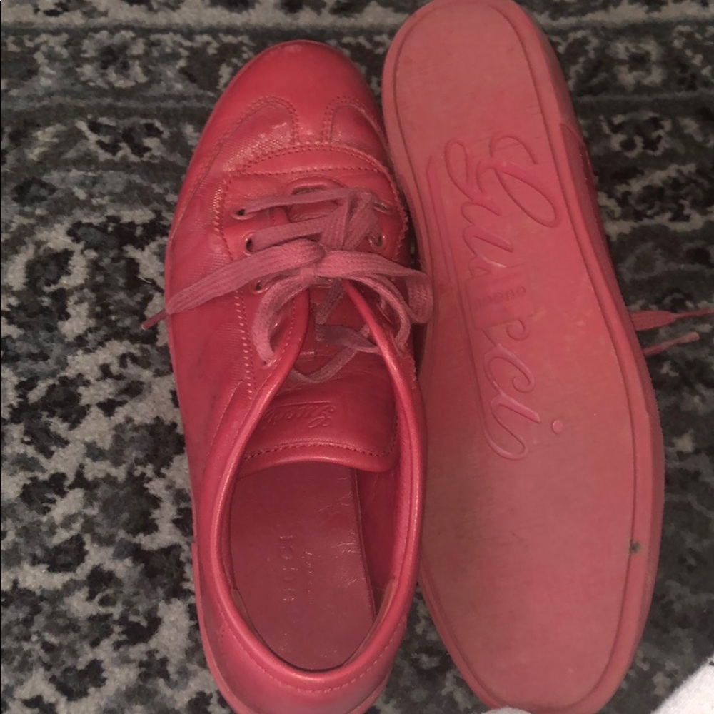 Gucci sneaker have been worn. Bought for 300